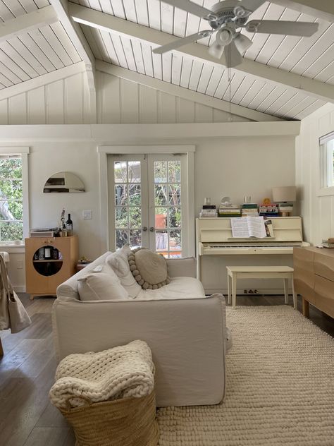 Beach Bungalow Interior, White Oak Sideboard, Small Beach Houses, Patina Farm, Oregon Beach, Seaside Living, Beachy Style, Beach Bungalow, Cape House