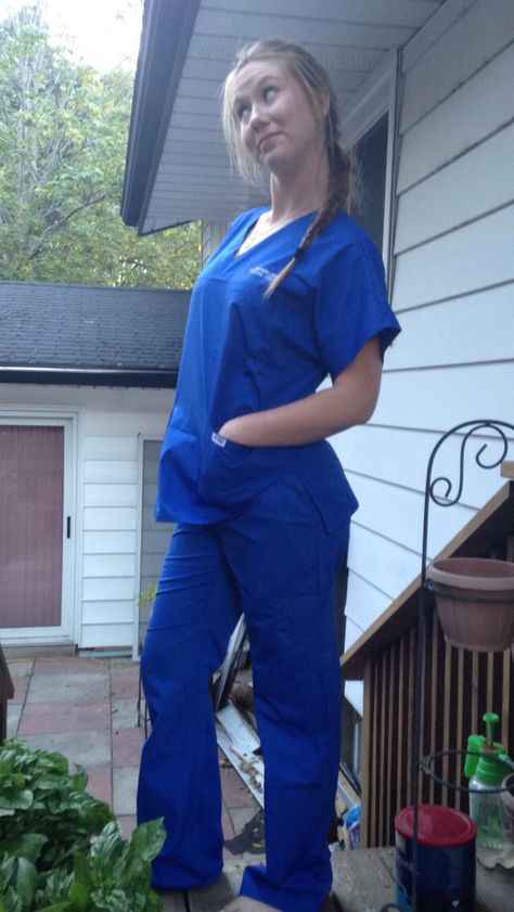 Royal blue scrubs  ready for school!!! Royal Blue Scrubs, Ready For School, Blue Scrubs, Scrubs Nursing, School Readiness, Dental Hygiene, Scrubs, Nursing, Royal Blue