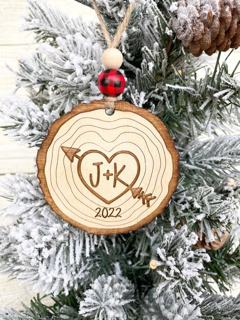 Couple Christmas Ornaments Diy, First Christmas Ornament Couples, Couple Ornaments Diy, Diy Christmas Home Decor, First Christmas Together Ornament, Diy Christmas Decorations For Home, Couples Christmas Ornament, Our First Christmas Ornament, Diy Christmas Ornament