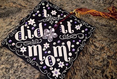 "I did it mom!" I Did It Mom Graduation Cap, Caps Design, Abi Motto, Diy Graduation Cap, Diy Graduation, Grad Caps, Cap Decoration, Graduation Cap Designs, Cap Ideas