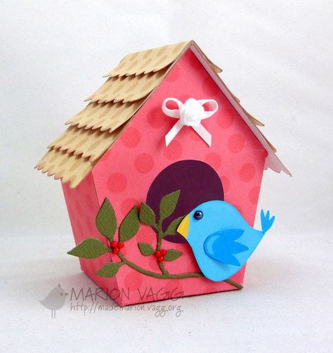 Decoration Creche, Birdhouse Craft, Bird House Kits, Diy Bird Feeder, Bird Houses Diy, Origami Crafts Diy, Origami Crafts, Cardboard Crafts, Paper Projects