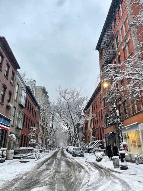 Brooklyn Winter, List Of Aesthetics, New York Snow, Winter Nyc, Nyc Winter, Nyc Aesthetic, New York Aesthetic, New York Life, Winter Love