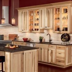 Rustic Kitchen Cabinets Ideas, Kitchen Cabinets With Black Countertops, Rustic Wood Kitchen Cabinets, Cabinets With Black Countertops, Framed Kitchen Cabinets, Hickory Kitchen Cabinets, Hickory Kitchen, Kitchen Cabinets Ideas, Bungalow Kitchen