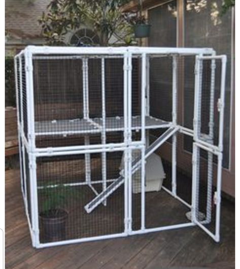 Cat Cages Indoor, Diy Cat Enclosure, Outdoor Pet Enclosure, Catio Ideas, Cat Fence, Cat Enclosures, Cat Pen, Cat Patio, Outdoor Cat Enclosure