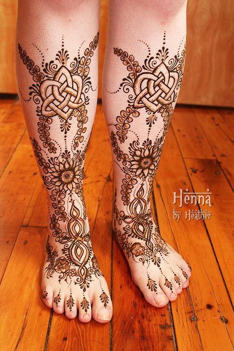 Celtic Heart Knotwork Bridal Henna Feet - www.HennaByHeather.com Celtic Henna Designs, Celtic Henna, Celtic Wedding Theme, Heart Henna, Indigo Art, Celtic Knot Wedding, Wedding Mehendi, Leg Henna, Foot Henna