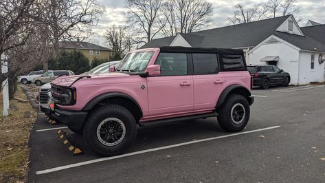 Black Bronco With Pink Accents, Pink Bronco Sport, Hot Pink Bronco, Pink Ford Bronco, Pink Bronco, Bronco Car, Pink Cars, Ford Bronco Sport, Pink Jeep