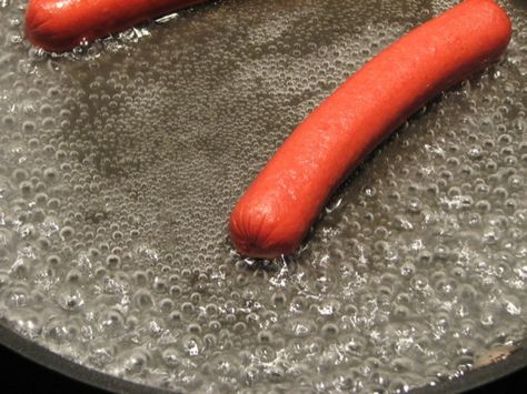 How To Boil Hot Dogs On Stove, Steaming Hot Dogs, Best Way To Make Hot Dogs, Skillet Hot Dogs, Boiling Hot Dogs, Hot Dogs On Stove Top, Boiled Hot Dogs Recipes, Ways To Cook Hot Dogs, Steam Hot Dogs