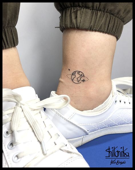 #earthtattoo #earch #airplanetattoo #airplane Aeroplane Tattoo Design, Space Tattoos, Plane Tattoo, Earth Tattoo, Airplane Tattoos, Travel Tattoos, 3 Tattoo, World Tattoo, Space Tattoo