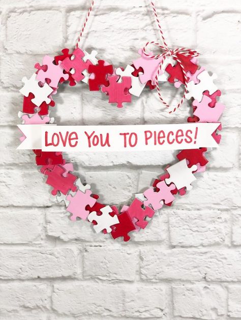 Puzzle Piece Heart Wreath on National Puzzle Day - Creatively Beth Cork Heart, Valentines Puzzles, Puzzle Piece Crafts, Diy Valentine's Day Decorations, Diy Halloween Wreath, Love You To Pieces, Puzzle Crafts, Diy Valentines Decorations, Kid Craft