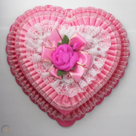 Pink Saturday, Heart Shaped Candy, Lovecore Aesthetic, Chocolate Boxes, Vintage Valentine Cards, Valentine Chocolate, Heart Shape Box, Vintage Valentine, Heart Box