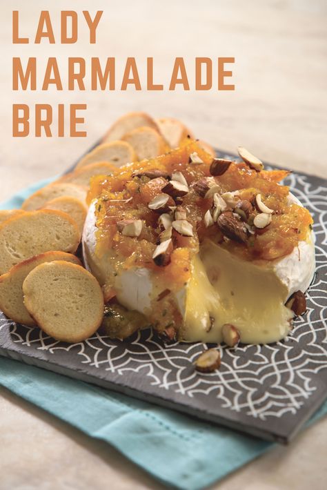 Tasty brie combines with sweet marmalade and rosemary for a crowd-pleasing appetizer. Brie Cheese Recipes, Orange Marmalade Recipe, Brie En Croute, Marmalade Jam, Cranberry Baking, Lady Marmalade, Marmalade Recipe, Brie Bites, Brie Recipes