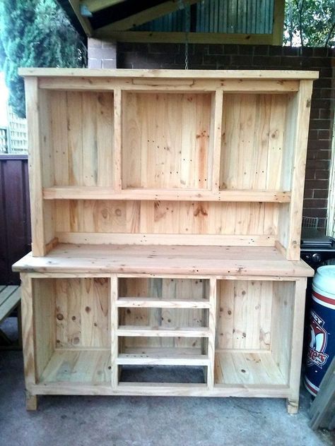 Make 16,000 Projects With Step By Step Plans ... even if you don't have a large workshop or expensive tools! Each of the 16,000 projects are detailed enough to leave nothing to guesswork yet simple enough for beginners. #woodworking #woodworker #woodenfurniture #bedroom #room #nightstand Diy Pallet Projects For Beginners, Pallet Projects For Beginners, Easy Woodworking Projects For Beginners, Wooden Pallet Shelves, Furniture Remodel, Palette Furniture, Woodworking Projects For Beginners, Pallet Kitchen, Kitchen Hutch