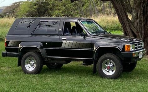 1st Gen 4runner, Dopamine Serotonin, Nissan Hardbody, Toyota 4 Runner, 4runner Sr5, Toyota 4runner Trd, Toyota 4runner Sr5, Moving To Hawaii, Metal Garage