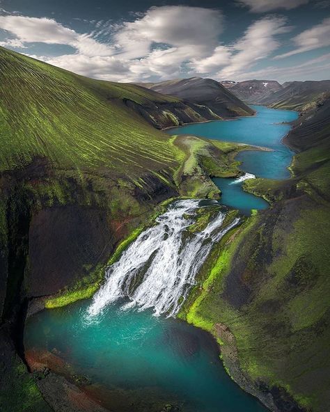 Icelandic Highlands, Destination Voyage, Iceland Travel, Alam Yang Indah, Places Around The World, Most Beautiful Places, Aerial View, Scandinavia, Amazing Nature