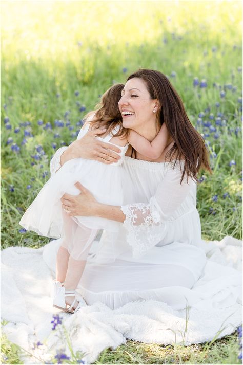 Mom and daughter in white dresses pose together in bluebonnet field in Plano, Texas for spring family photo session. Click to see more from this session photographed by Rebecca Rice Photography! Military Family Photos, Bluebonnet Field, Fall Photo Outfits, Spring Family Pictures, Rice Photography, Kids Fall Outfits, Fall Family Photo Outfits, Plano Texas, Family Photo Pose