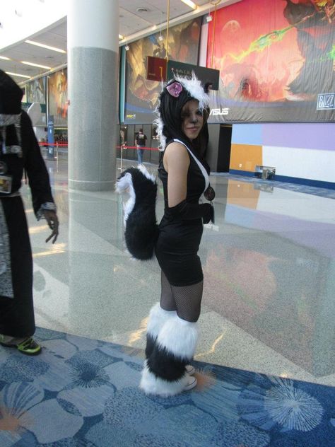 skunk:) Skunk Makeup Halloween, Skunk Costume Womens, Skunk Halloween Costume, Skunk Costume Baby, Skunk Costume, Animal Halloween Costumes, Animal Costumes, Halloween 2022, Halloween Animals