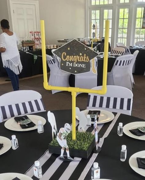 Football Theme Centerpiece Ideas, Football Themed Graduation Party, Football Graduation Party Ideas, Football Banquet Ideas, Sports Banquet Decorations, Football Banquet Centerpieces, Athletic Banquet, Baby Shower For Men, Football Centerpieces