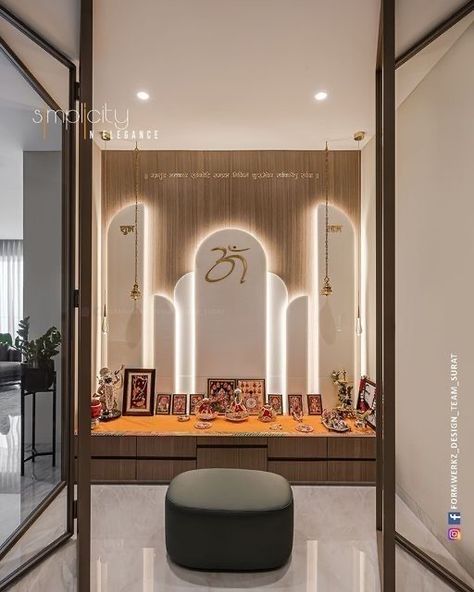 Veneer Design Interior Walls, Luxury Puja Room Design, Mandir Back Design, Mandir Back Wall Design, Home Mandir Designs, Puja Room Design, Mandir Design Puja Room, Modern Mandir Design, Mandir Interior Design