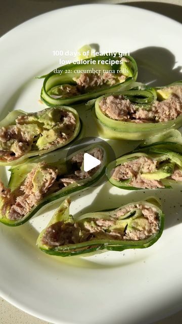 MARY F. | HOME WORKOUTS & EASY RECIPES on Instagram: "100 DAYS OF HEALTHY GIRL LOW CALORIE RECIPES SERIES 🤌🤍

DAY 22: CUCUMBER TUNA ROLLS 🥒 

Honestly, the easiest and quickest thing I’ve ever made since I started this series. You can eat it with or without soy sauce! Save and try it, babesssss! 

INGREDIENTS
—cucumber 
—tuna
—alioli mayo 
—avocado
—soy sauce 

Follow @trainwithmaryf for day 23/100! 
.
.
.
#adelaide #australia #thatgirlroutine #thatgirlhabits #busygirl #goals2024 #quickrecipe #healthyrecipe #thatgirl #healthyeating #postivemindset #selfcare #productiveday #routine #tunarolls #cucumbertuna" Cucumber Tuna, Calorie Recipes, Adelaide Australia, No Calorie Foods, Healthy Girl, Home Workouts, Low Calorie Recipes, 100 Days, Quick Recipes