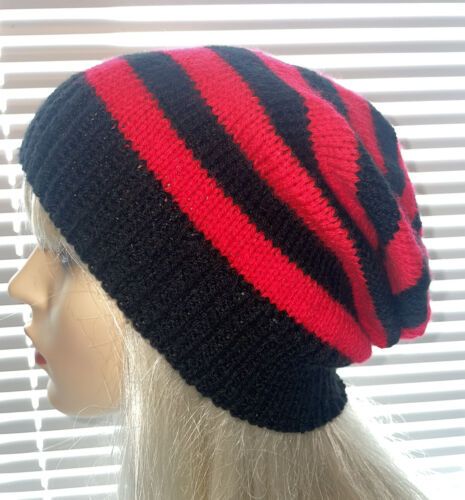 Knitted Slouch Hat, Punk Women, Knitted Items, Beanie Black, Slouch Hat, Black Beanie, Hat Beanie, Goth Punk, Red Stripe