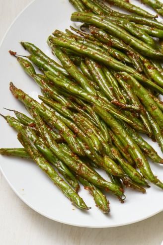 Creamy Green Beans, Traditional Green Bean Casserole, Delicious Green Beans, Homemade Green Bean Casserole, Vegan Green Bean Casserole, Parmesan Green Beans, French Green Beans, Healthy Casserole Recipes, Asparagus Bacon