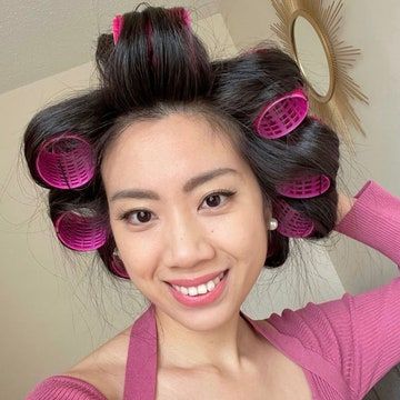 How To Use Velcro Rollers On Dry Hair, Velcro Rollers Medium Length Hair, Velcro Rollers Long Hair, How To Use Velcro Rollers, How To Use Curlers, Mid Hair, Roller Sets, Tiktok Hair, Velcro Rollers