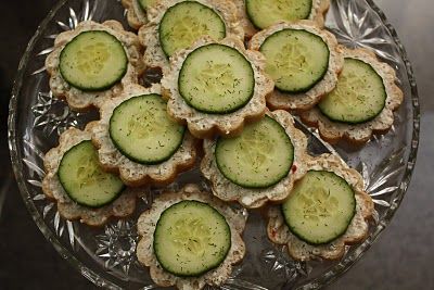 Cucumber Finger Sandwiches Pampered Chef Cucumber Dill Sandwiches, Pampered Chef Bread Tube Recipe, Cucumber Garnish, Appetizers Italian, Cucumber Cream Cheese, The Best Appetizers, Cheese Toasties, Bread With Cream Cheese, Dried Dill