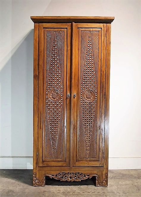 Home Entrance Interior, Indonesian Decor, Interior Wooden Doors, Ethnic Furniture, Teak Cabinet, Indonesian Furniture, Paper Parasol, Doors Ideas, Art Items