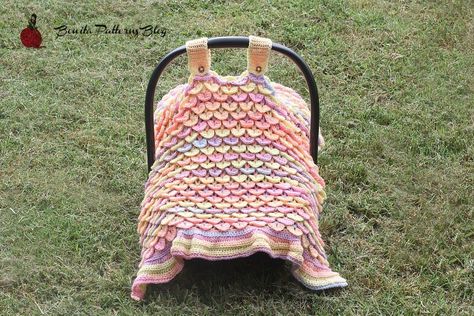 This crocodile stitch seat cover is a delightful design for your little one! Crochet Car Seat Cover, Car Seat Cover Pattern, Baby Carrier Cover, Baby Boy Crochet Blanket, Crochet Baby Blanket Free Pattern, Crochet Car, Crocodile Stitch