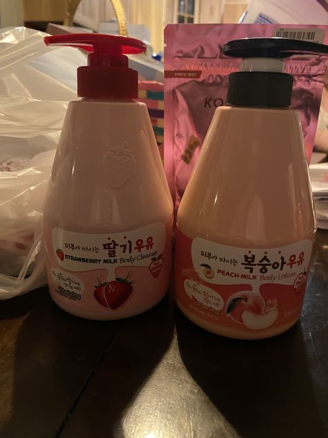 Strawberry Lotion Aesthetic, Strawberry Milk Lotion, Korean Strawberry Body Wash, Strawberry Milk Body Lotion, Korean Strawberry Milk Body Wash, Peach Lotion, Girl Skincare, Gift Wishlist, The Glow Up