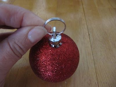 Sew Many Ways...: Tool Time Tuesday...Holiday Place Card Holders Christmas Place Card Holders, Fun Things To Make, Cheap Ornaments, Christmas Luncheon, It's Tuesday, Company Christmas Party, Christmas Card Ornaments, Ornament Card, Christmas Entertaining