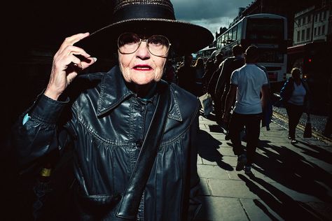 Flash Street Photography By Gareth Bragdon Flash Photoshoot, Cinematic Aesthetic, Guy Bourdin, Flash Photo, Street Portrait, Christmas Classic, Nyc Photography, History Of Photography, Photographs Of People