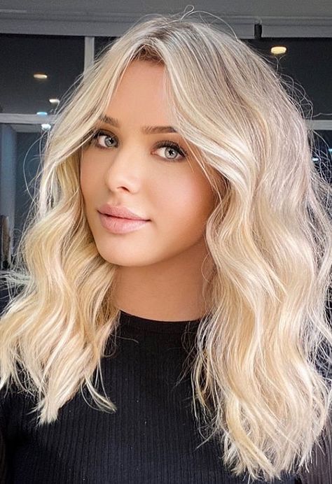 best hair color for fair skin Blonde Hair Inspiration Shoulder Length, Shoulder Length Blonde Hair With Layers, Blonde Hair Mid Length, Blonde Hair Medium Length, Ceo Style, Infant Sensory, Curled Blonde Hair, Pale Skin Hair Color, Blonde Foils