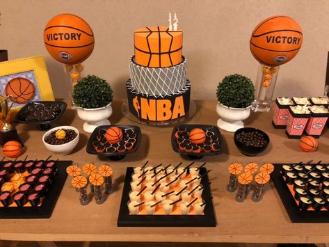 Basketball Party Dessert Table, Nba Birthday Party Ideas, Nba Birthday Theme, Basketball Themed Birthday Party Ideas, Nba Themed Birthday Party, Basketball Cake Ideas Boys, Basketball Smash Cake, Nba Birthday Party, Basketball Theme Birthday Party