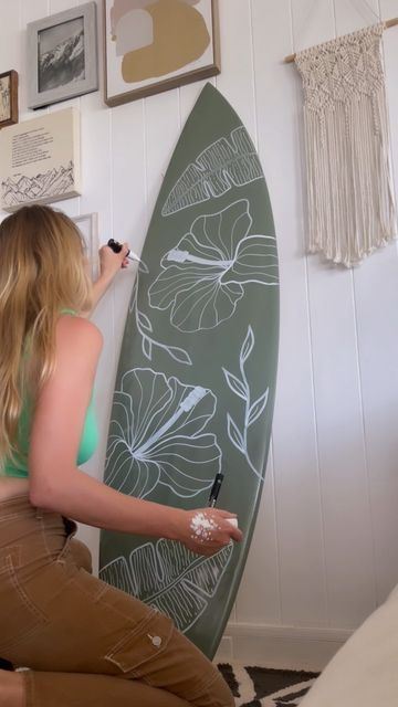 Songs Painting, Surf Room Decor, Deco Surf, Surfboard Painting, Beach Room Decor, Surf Room, Ocean Room, Surfboard Decor, Beachy Room