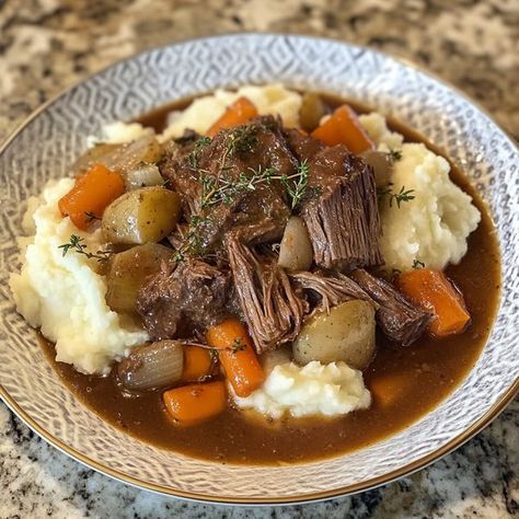 Pot Roast Aesthetic, Pot Roast Over Mashed Potatoes, Roast Over Mashed Potatoes, Aesthetic Dinner, Over Mashed Potatoes, Tumblr Food, Junk Food Snacks, Chuck Roast, Beef Recipes For Dinner