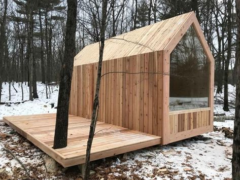 Lushna Petite Reflect Design Case Mici, Prefabricated Cabins, Wooden Cabin, Cabin Exterior, Tiny Cabins, Micro House, Tiny Cabin, Tiny House Movement, A Frame House