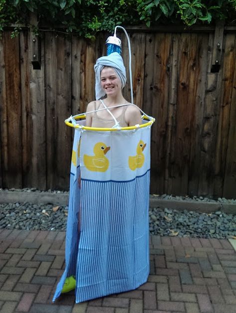 Finding BonggaMom: Halloween Costume Watch 2017: The Pea Shower Costume, Loofa Halloween Costume, Shower Pouf Costume, How To Make A Loofah Costume, Professional Halloween Costumes, Bath Loofah Costume, Geek Outfit, Meme Diy Halloween Costumes, Halloween Costumes For Work