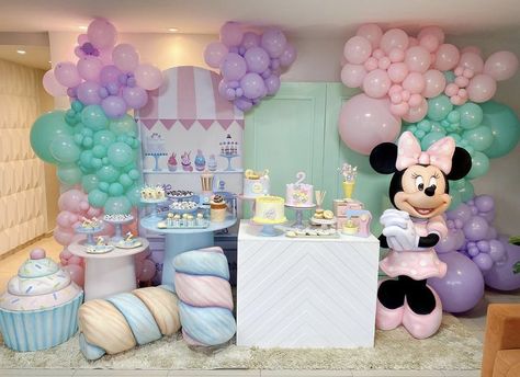 Minnie Mouse Pastel Party, Royal Princess Birthday, Minnie Mouse Birthday Theme, Minnie Mouse Decorations, Twodles Birthday, Candy Theme Birthday Party, Minnie Birthday Party, Hello Kitty Birthday Party, 1st Birthday Themes