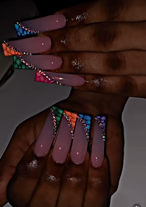 Edgy Square Acrylic Nails, Ahmya Core, Colorful 90s Nails, Colorful Nails Black Women, Colorful Nails With Rhinestones, Gothic Nail Designs Ideas, Birthday Nails Colorful, Street Nails Designs, Opposite Color Nails