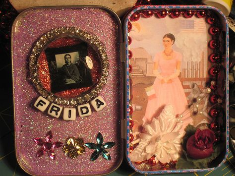 Altoid Tin Shrine, Altoid Shrine, Altoids Tin Crafts, Altoid Tin Art, Altoid Tin Ideas, Tin Shrine, Handmade Halloween Decorations, Unique Wreaths, Shrines Art