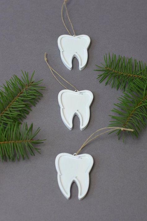 Tooth Decor, Tooth Ornaments, Dental Christmas, Best Mouthwash, Dental Decay, Dental Cavities, Tooth Sensitivity, Gum Care, Oral Care Routine