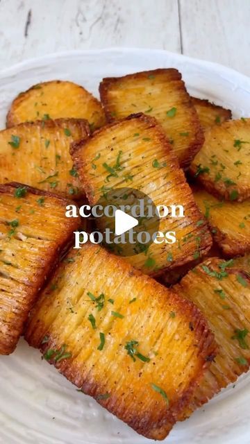 Tasty Tales Haven | Food Page on Instagram: "Accordion Potatoes! These perfectly seasoned, accordion-style potatoes bring on the ultimate crunch with every layer! A little crispy on the outside, fluffy on the inside, and loaded with flavour—once you start, you won’t be able to stop.🥔✨ 

You’ll need:

4 large potatoes
2 tbsp olive oil 
Generous amount of sea salt & freshly cracked black pepper
1/2 tsp smoked paprika
1/2 tsp garlic powder
1/2 tsp onion powder 
1/2 tsp oregano 
1/2 tsp dried rosemary
Fresh parsley to serve

Method: 
1. Preheat your oven to 200°C fan forced. Peel your potatoes, then slice off the tops and bottoms followed by the sides to create flat edges. Slice down lengthways to create 3 even thick pieces. 
2. Place between a pair of wooden chopsticks and slice vertically. Accordion Potatoes, Accordion Potato, Vegan Mozzarella Cheese, Best Potato Recipes, Clean Eating Guide, Dried Rosemary, Italian Herbs, Vegan Mozzarella, Cauliflower Recipe