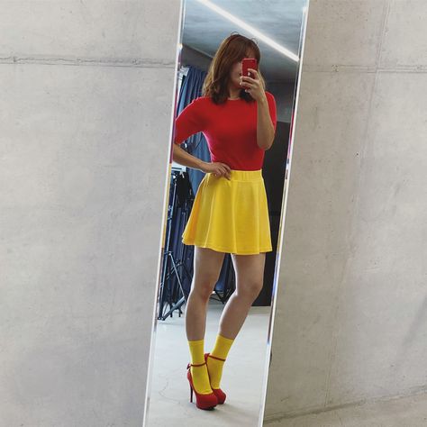 #yellowskirt #yellowminiskirt #yellowskaterskirt #winniethepooh #winniethepoohcosplay #halloween #halloweencostume #halloweencosplay Skirt Costume, Yellow Mini Skirt, Costume Inspo, Yellow Skirt, Halloween Cosplay, Costume Ideas, Skater Skirt, Winnie The Pooh, Mini Skirt