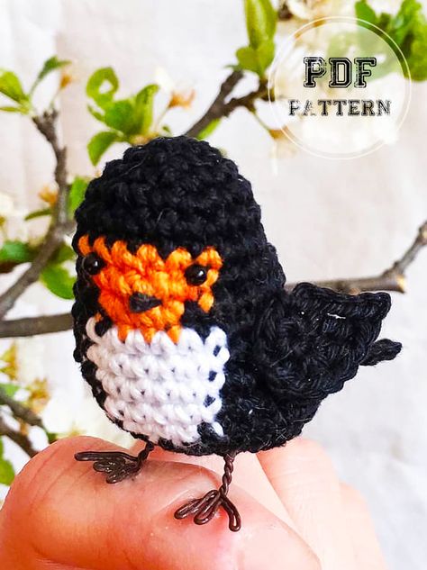 Crochet Sparrow, Amigurumi Birds, Bird Amigurumi, Sparrow Bird, Free Pdf Pattern, Kinds Of Birds, White And Orange, Embroidery Needles, Bird Toys