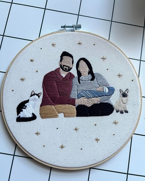 Family portrait 🩷⭐️ Custom embroidered family portraits, handmade gifts #embroidery #embroideredportrait #customgift #handmadegiftsarethebest #handmadegiftideas #smallbusinessbigdreams #familyportraits Embroidered Family Portrait, Embroidery Family Portrait, Embroidered People, Embroidery Family, People Embroidery, Embroidered Photo Art, Embroidery Portrait, Portrait Embroidery, Embroidered Photo