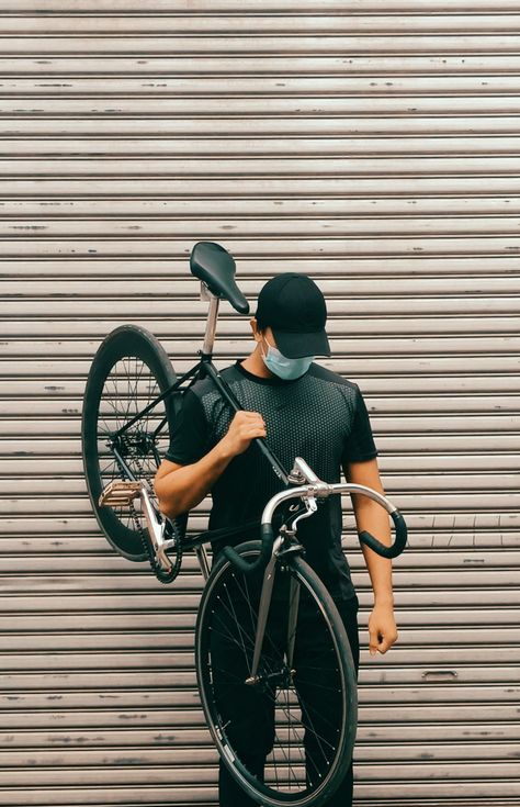 Bicycle Photoshoot, Rail Bike, Road Bike Photography, Sepeda Fixie, Bicycle Photography, Womens Cycling, Road Bike Vintage, Bike Aesthetic, Cycling Photography