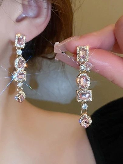 Baddy Jewelry, Fancy Jewelry Aesthetic, Gold And Pink Earrings, Holographic Jewelry, Tiffany Gold, Pink Jewels, Prom Accessories, Expensive Jewelry Luxury, Rose Bonbon