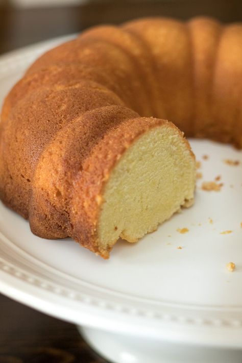 Pound Cake With Cake Flour, Buttermilk Pound Cake Recipes Moist, Swans Down Cake Flour, Best Pound Cake Recipe, Make Buttermilk, Dill Chicken, Buttermilk Pound Cake, Buttermilk Cake, How To Make Buttermilk