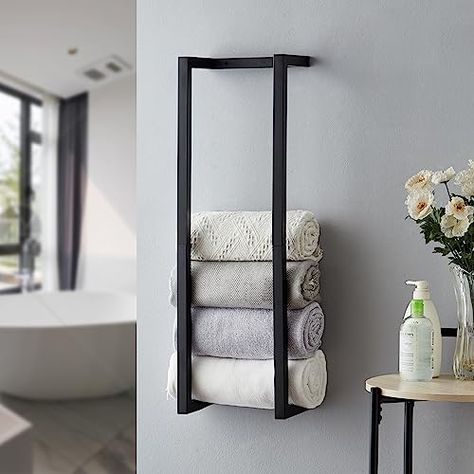 Toallero Ideas, Design Interior Baie, Rolled Towels, Wall Towel Racks, Bathroom Towel Storage, Bath Towel Racks, Bath Towel Holder, Bath Towel Storage, Guest Bathroom Remodel